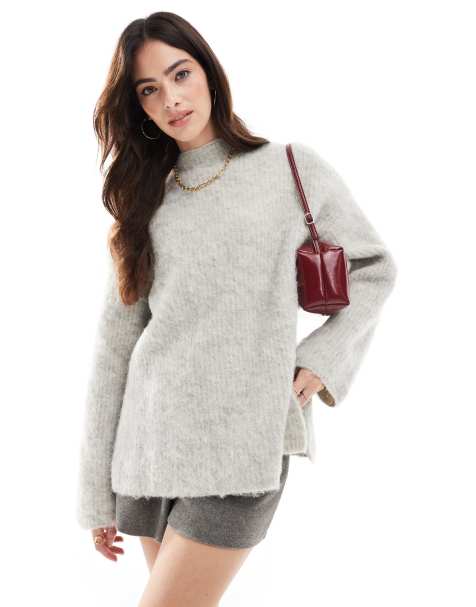 Pieces premium longline fluffy knit jumper with wide cuffs in light grey melange - view 1