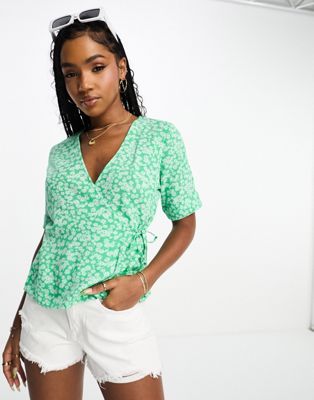 Pieces puff sleeve tie side blouse co-ord in green ditsy floral - ASOS Price Checker