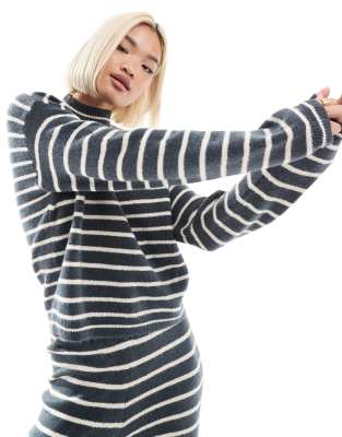 Pieces - Pull rayé d'ensemble à col montant - Bleu-gris-Multicolore