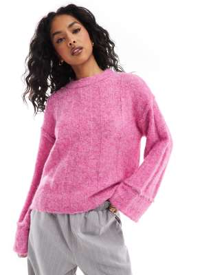 Pieces - Pullover aus geripptem Strick in Rosa meliert mit weiten Ärmeln