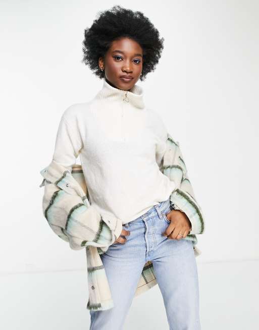 Pieces – Pullover in Creme mit kurzem Reißverschluss
