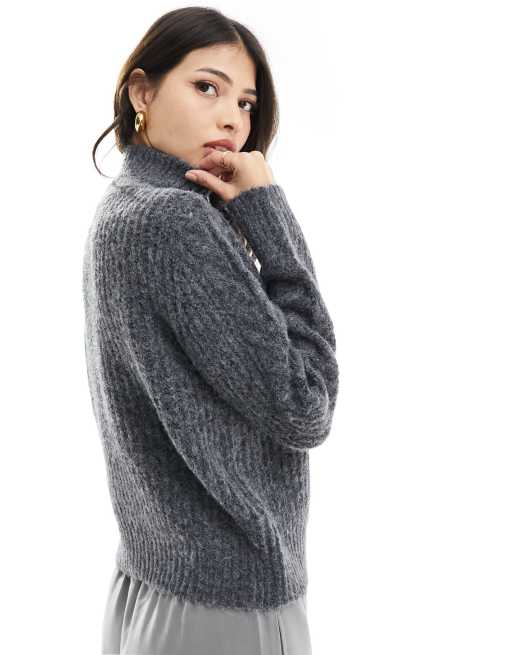 Pieces – Pullover in Grau mit Zopfmuster-Detail und kurzem