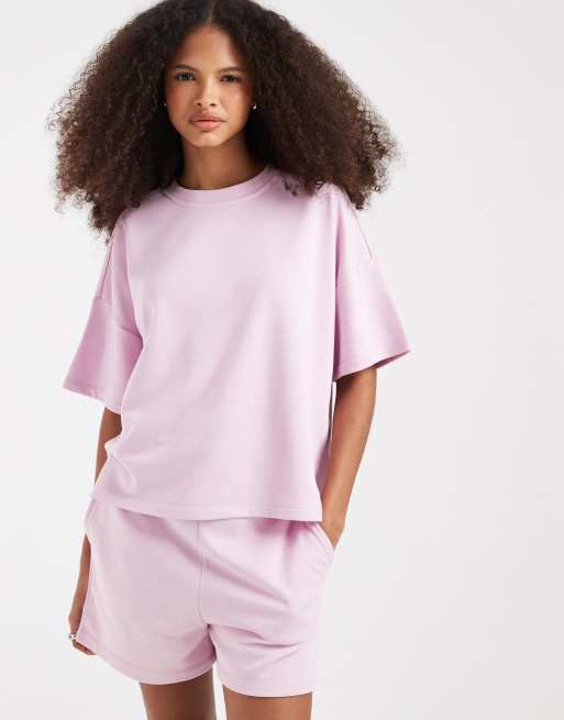 Pieces - Co-ord set van recht T-shirt en short met hoge taille van sweatstof in lichtroze, 3 van 3