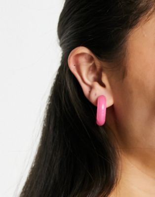 Pieces resin hoop earrings in pink