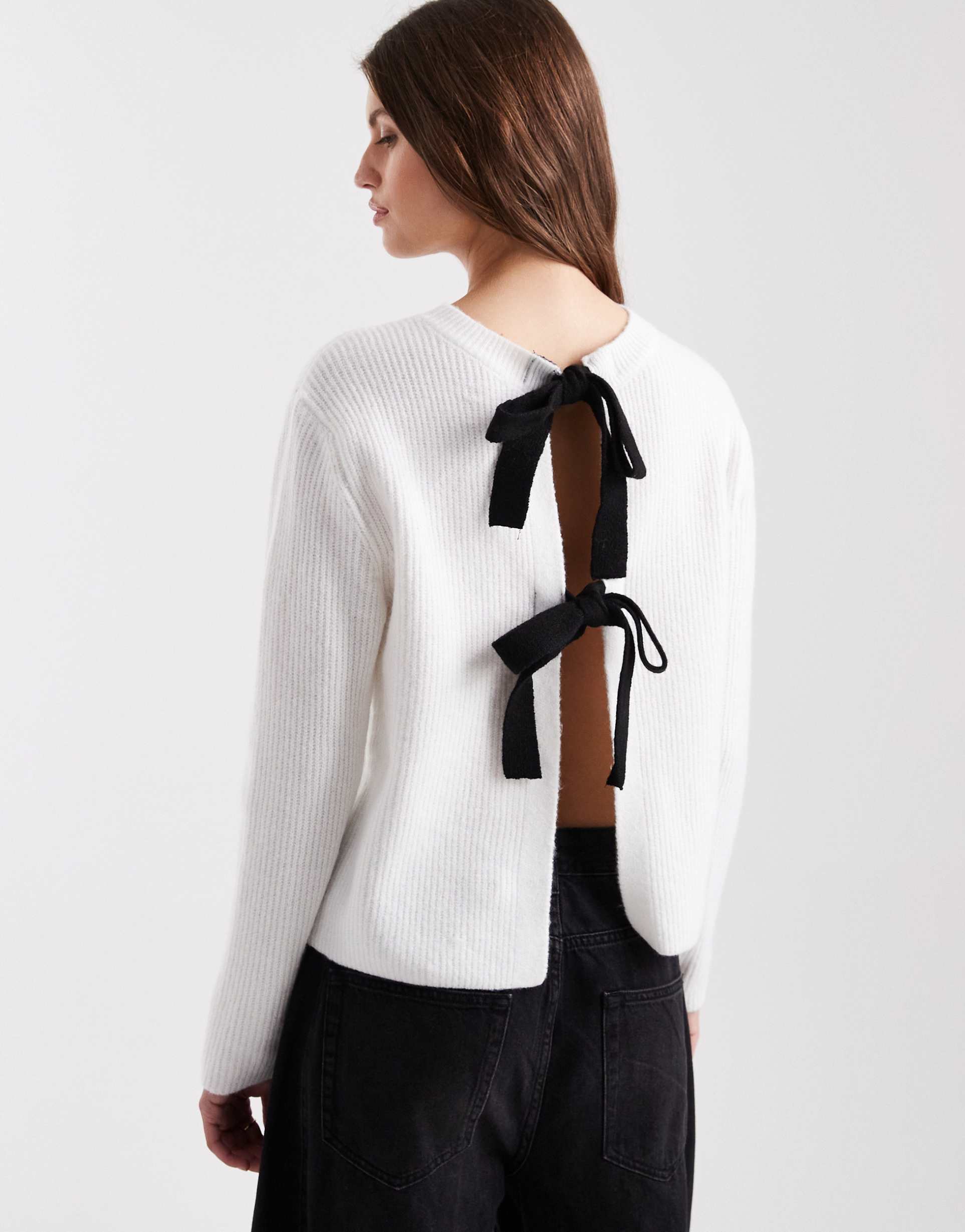 pieces reversible contrast tie front knit cardigan in white