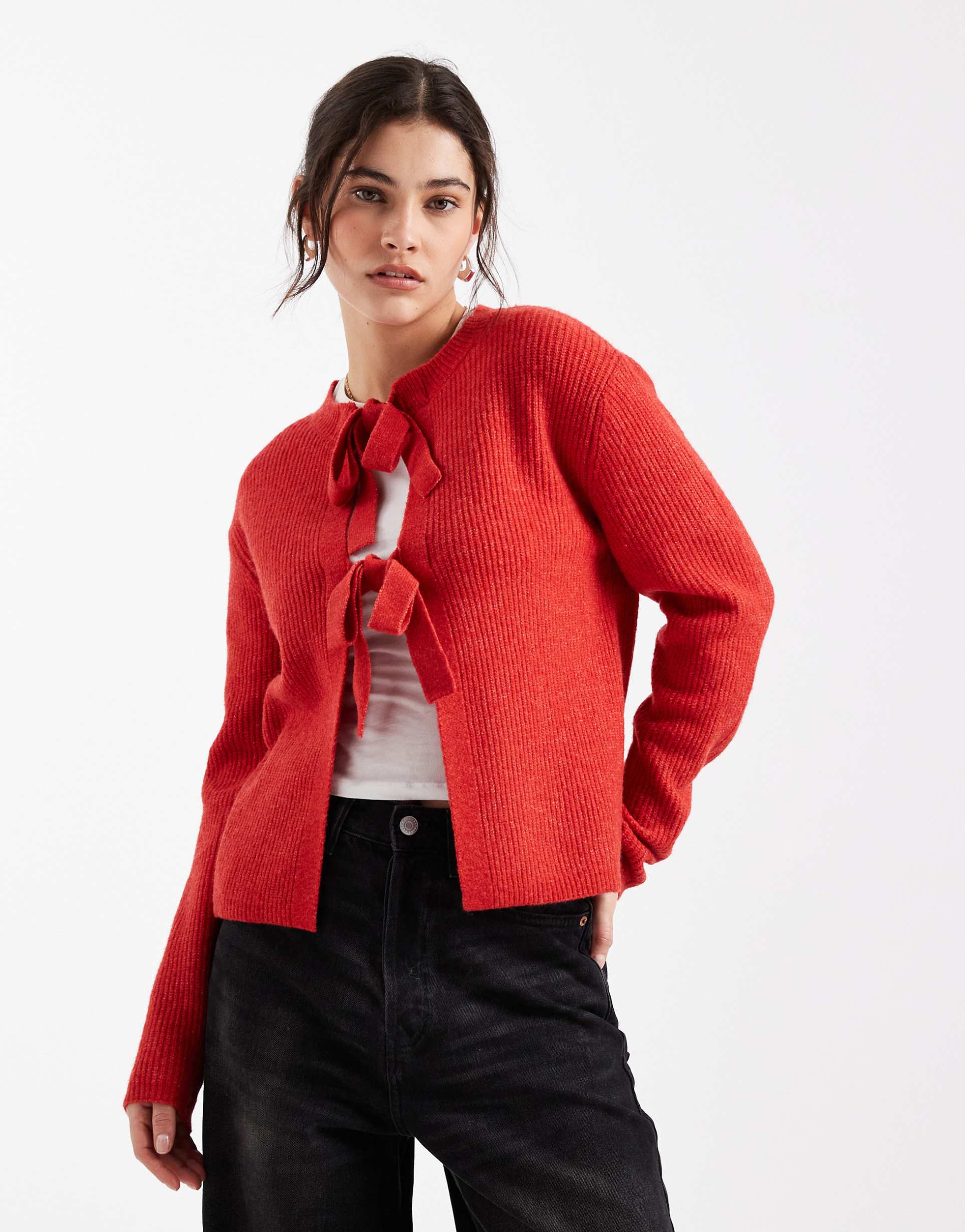 pieces reversible tie front cardigan in red