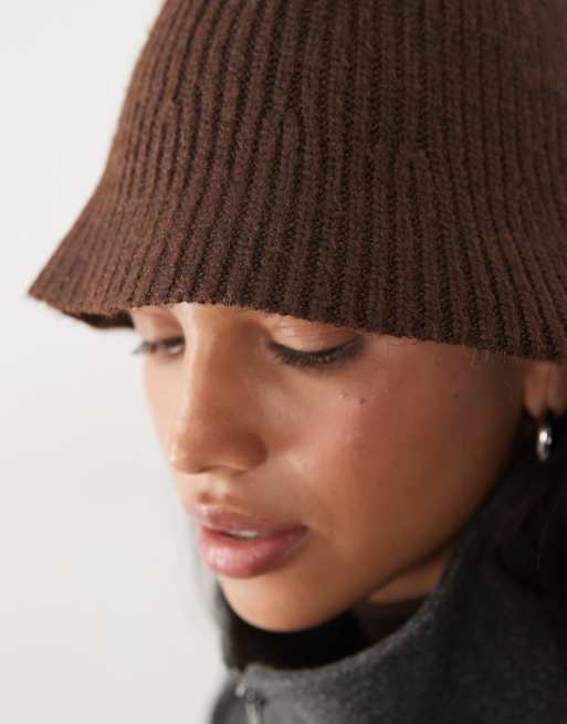 Pieces rib knitted bucket hat in chocolate brown, 3 of 3