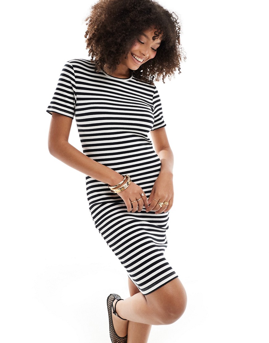 Pieces Ribbed T-shirt Mini Dress In Black And White Stripe-multi