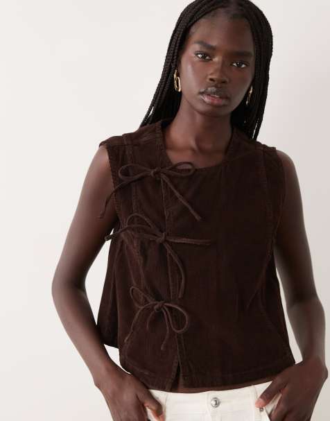 Pieces ribfluwelen top met strikdetail en ronde hals in donkerbruin - view 1