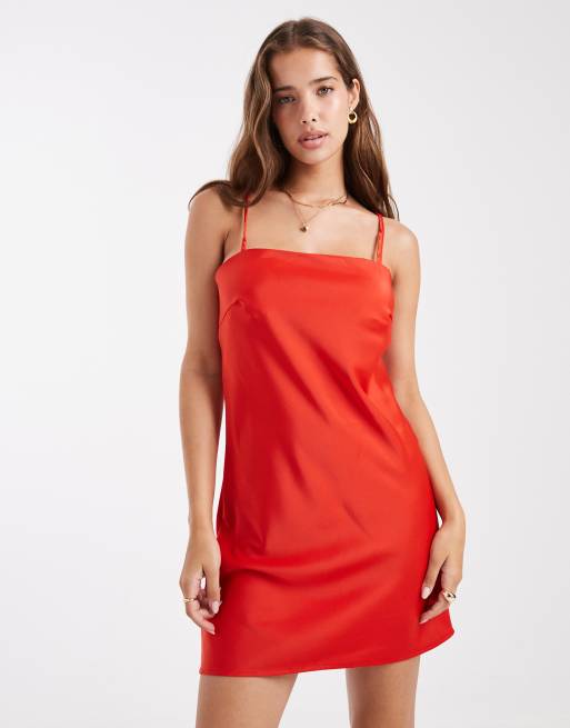 Pieces - Robe caraco courte en satin - Rouge, 2 de 4