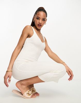 Pieces v neck knitted maxi dress in white - ASOS Price Checker