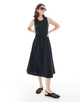 Pieces - Robe mi-longue sans manches avec jupe tissée - Noir