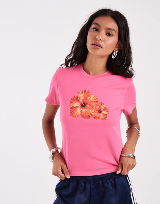 Pieces – Rosa och orange, kort t-shirt med hibiskustryck, 2 av 4