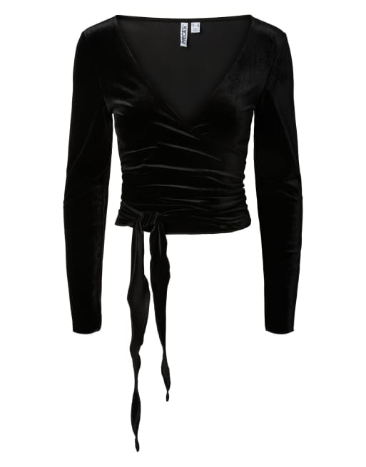 Pieces Roya velvet v-neck long sleeve wrap top in black, 6 of 7
