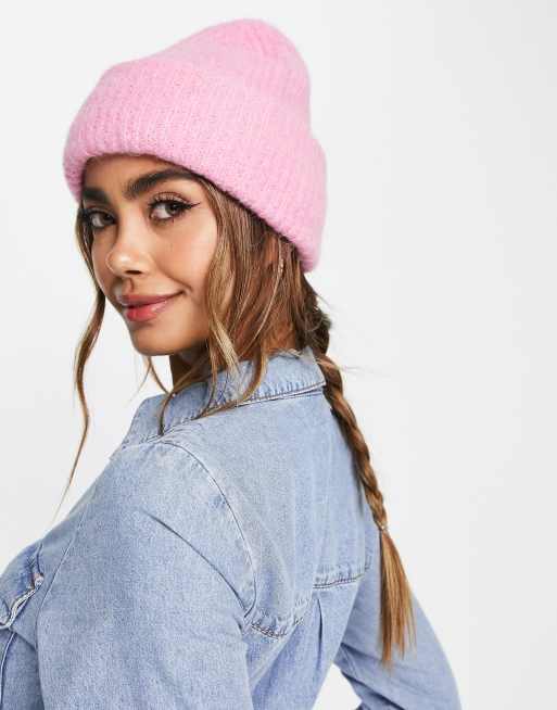 Pieces – Różowa prążkowana czapka beanie o grubym splocie
