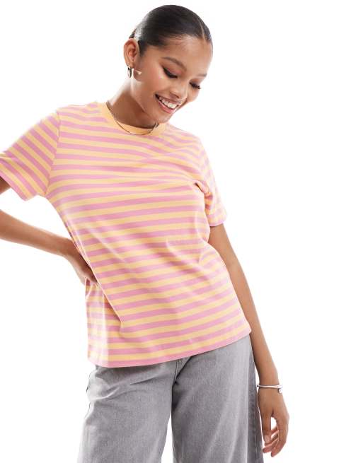 Pieces – Różowo-pomarańczowy T-shirt w paski