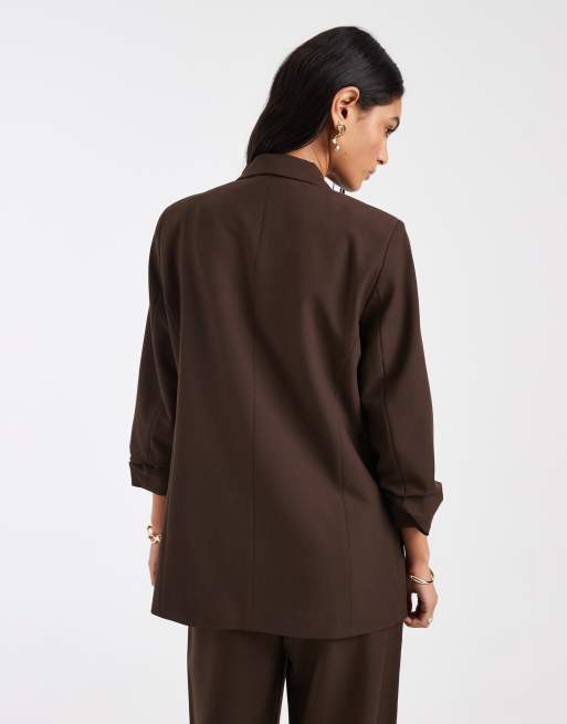 PIECES ruched sleeve tailored blazer in chocolate brown, 4 of 4