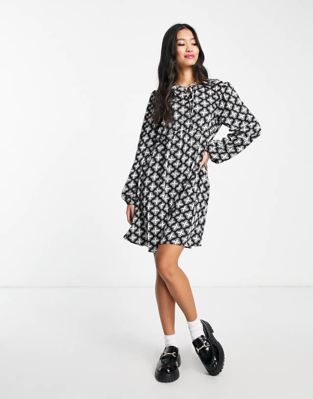 Pieces sally v-neck printed mini dress