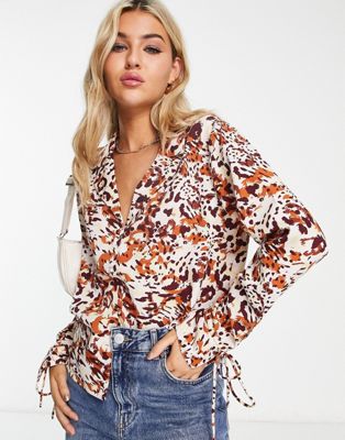 Pieces sascha printed shirt with tie sleeve