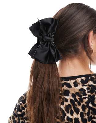 Pieces Pieces satin bow hair claw in black