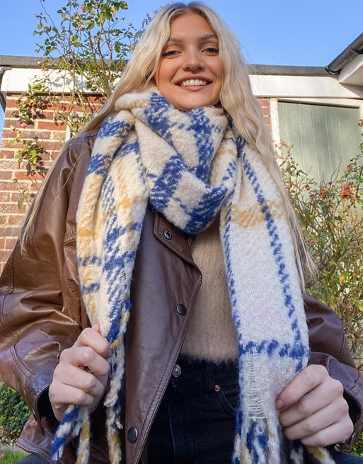 Pieces scarf in cream and navy check