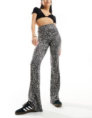 Pieces - Schlag-Leggings mit Punktemuster-Schwarz