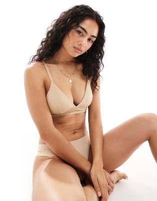 Pieces seamless triangle bra in beige