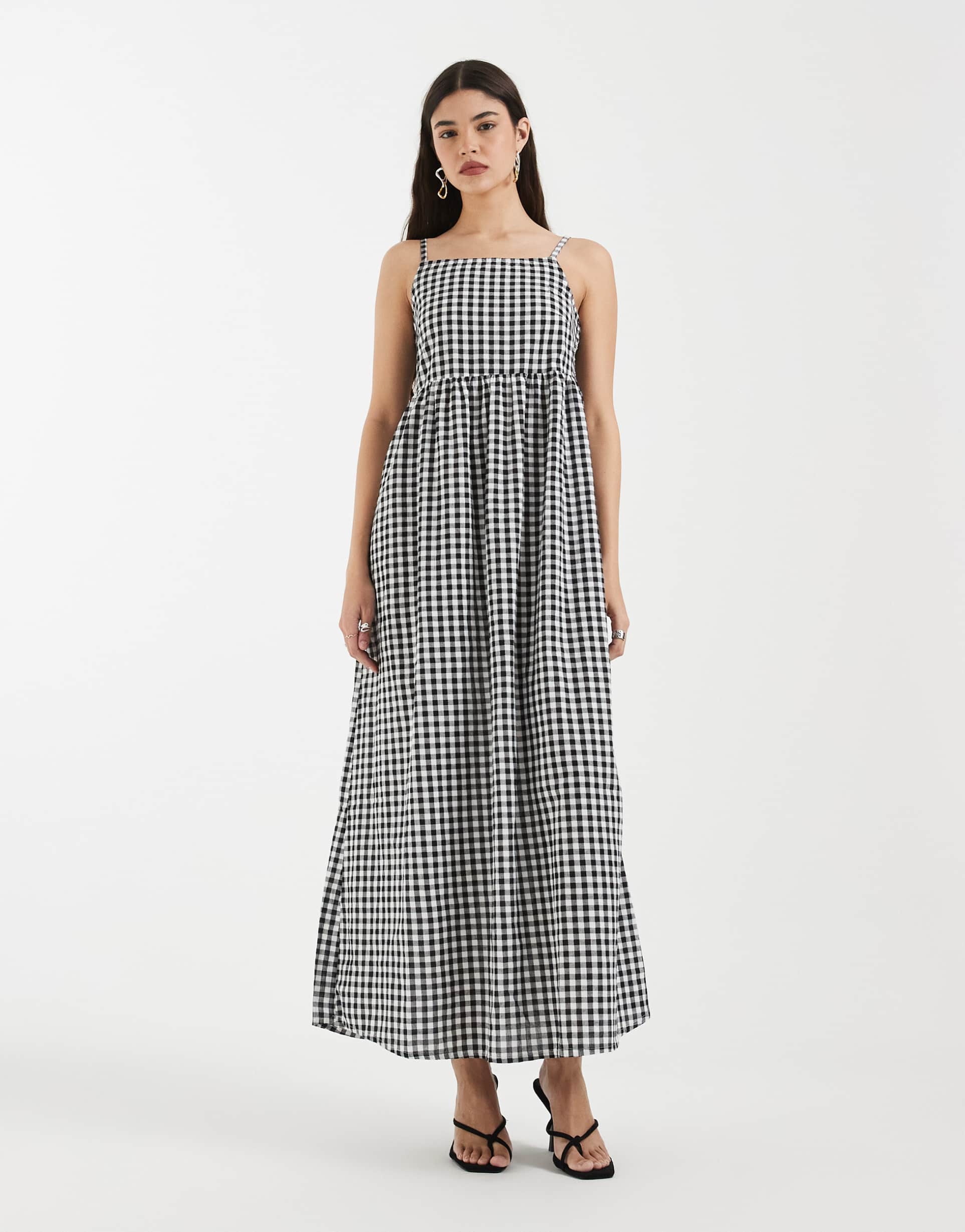 pieces seersucker cami maxi dress in black and white gingham print