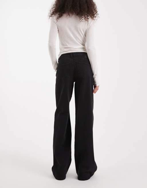 Pieces Selma wide leg mid rise jeans in black, 2 of 5