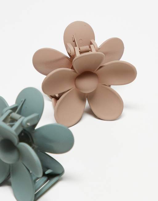 Pieces - Set van 2 bloemvormige haarklemmen in neutraal en saliegroen, 2 van 4