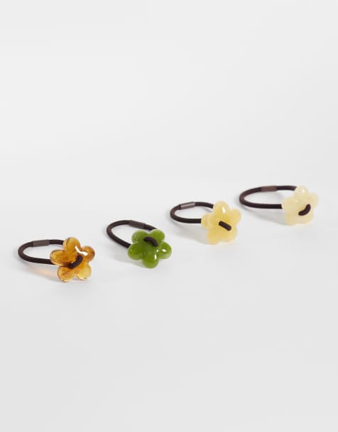 Pieces - Set van 4 haarelastiekjes met bloem van hars in multi - view 1
