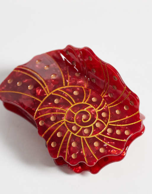Pieces shell hair claw in red ochre, 3 of 3