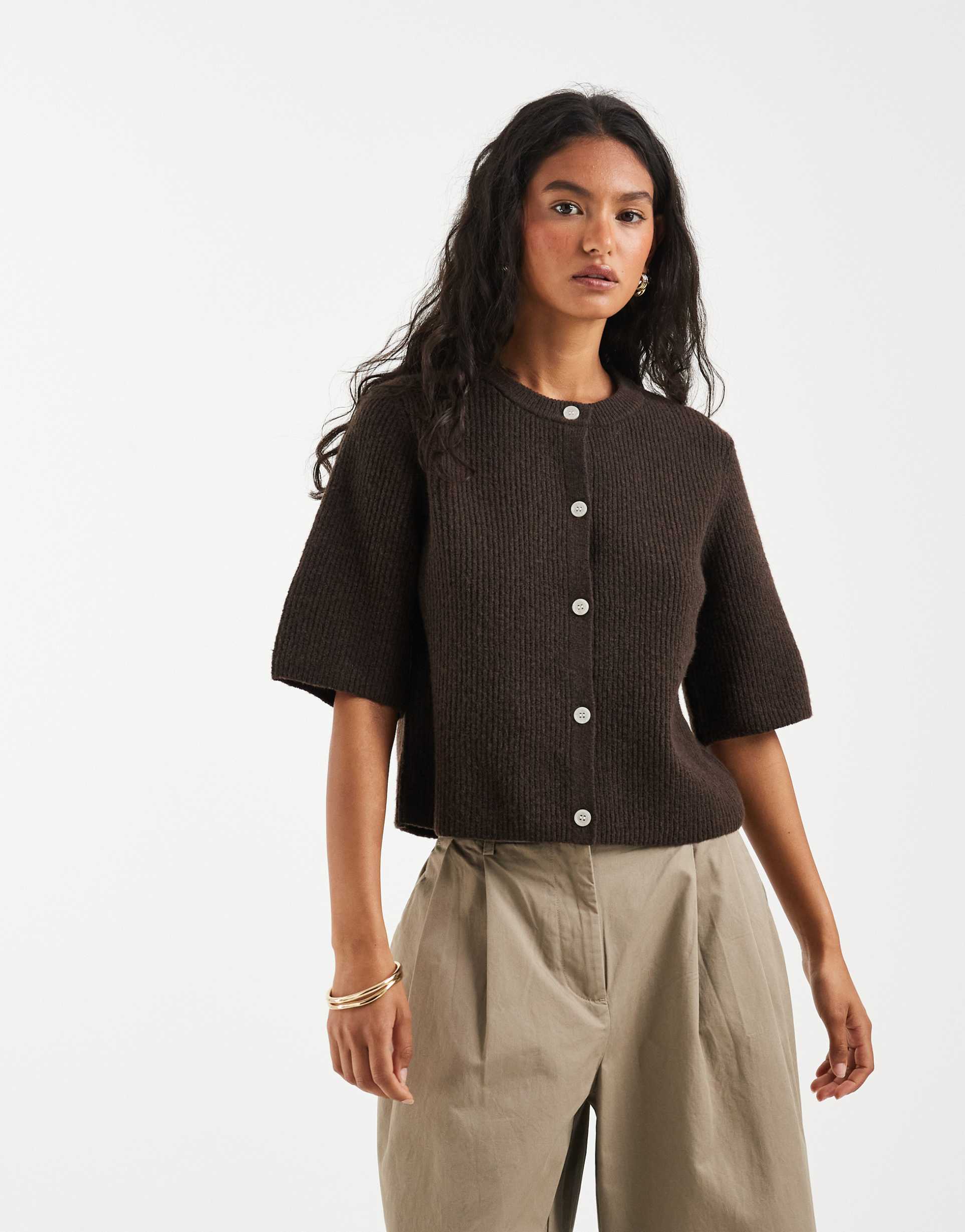pieces short sleeve boxy cardigan in chocolate brown