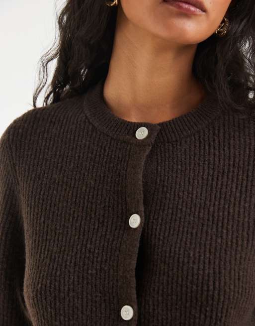 Pieces short sleeve boxy cardigan in chocolate brown, 3 of 4