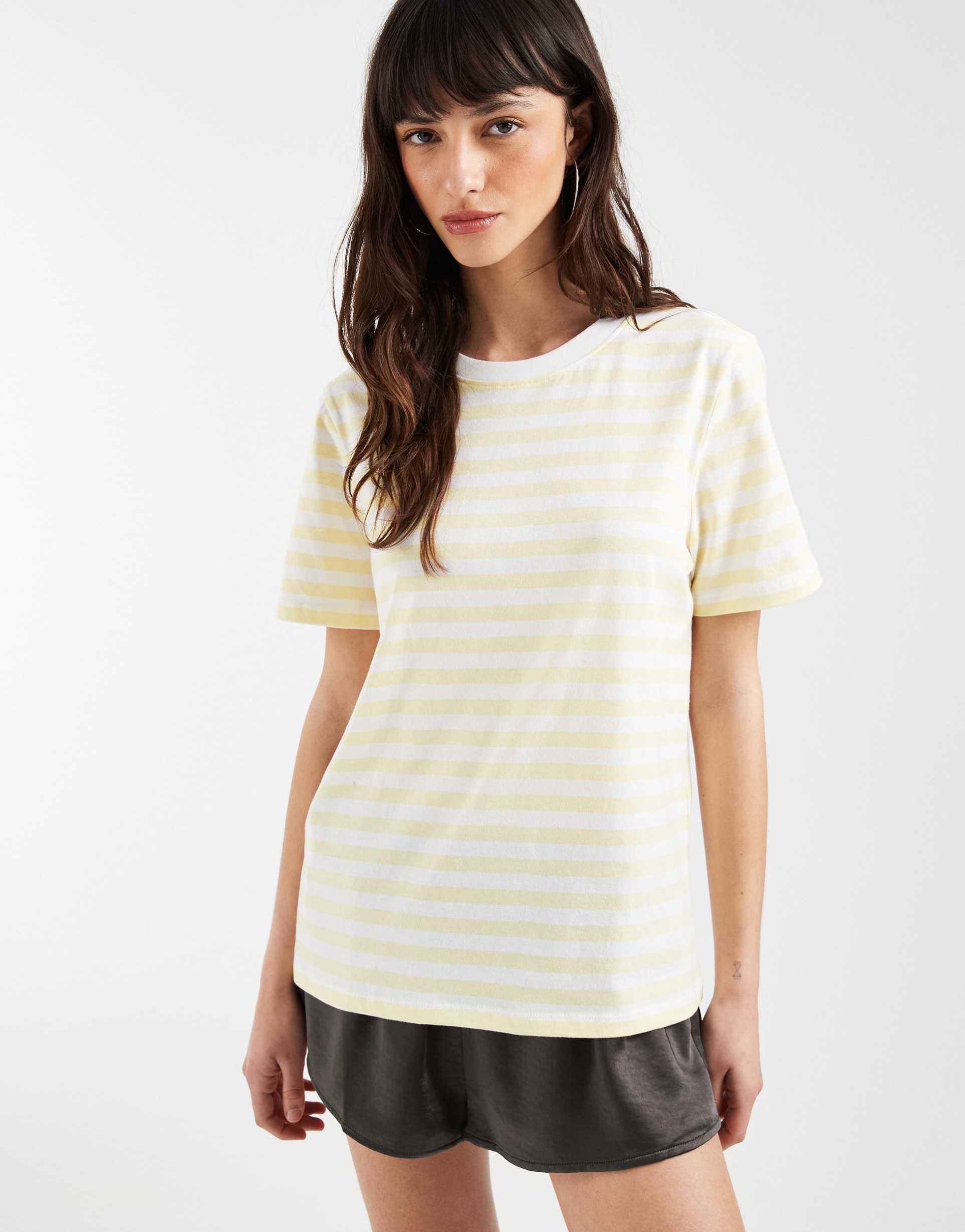 pieces short sleeve boxy t-shirt in pale yellow and white stripe