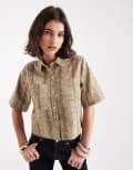 [Pieces] PIECES short sleeve cropped denim top in snake print-Multi XL Sandshell SNAKE