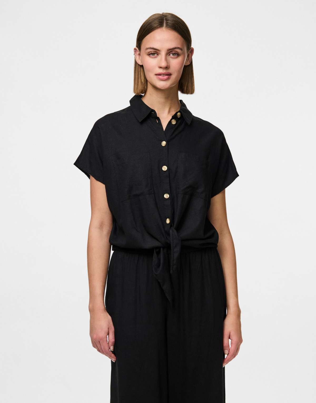Pieces Short sleeved shirt in black