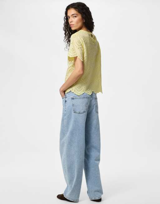 Pieces Short sleeved top in french vanilla, 2 of 7