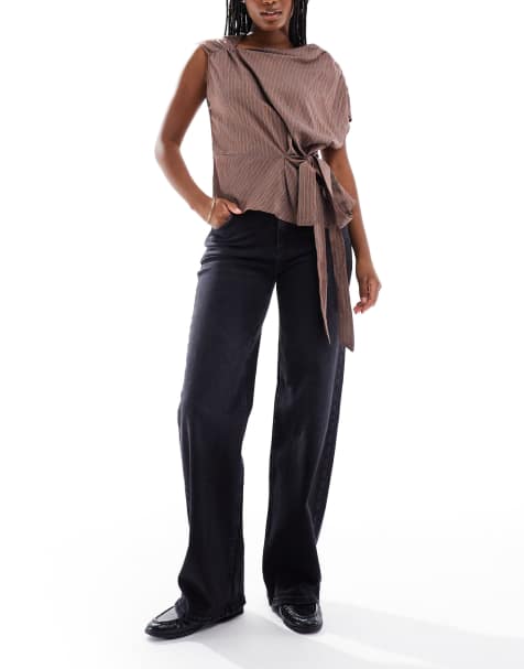 Pieces Silke mid rise wide leg jeans in black - view 1