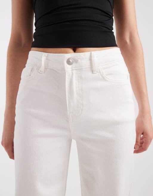 Pieces Silke mid waisted wide leg jeans in white denim, 4 of 5
