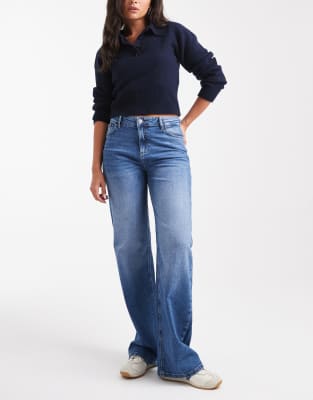 Pieces - Silke - Weit geschnittene Jeans in Mittelblau mit mittelhohem Bund