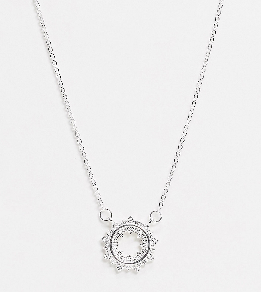 Pieces – Silverfärgat halsband med ornament
