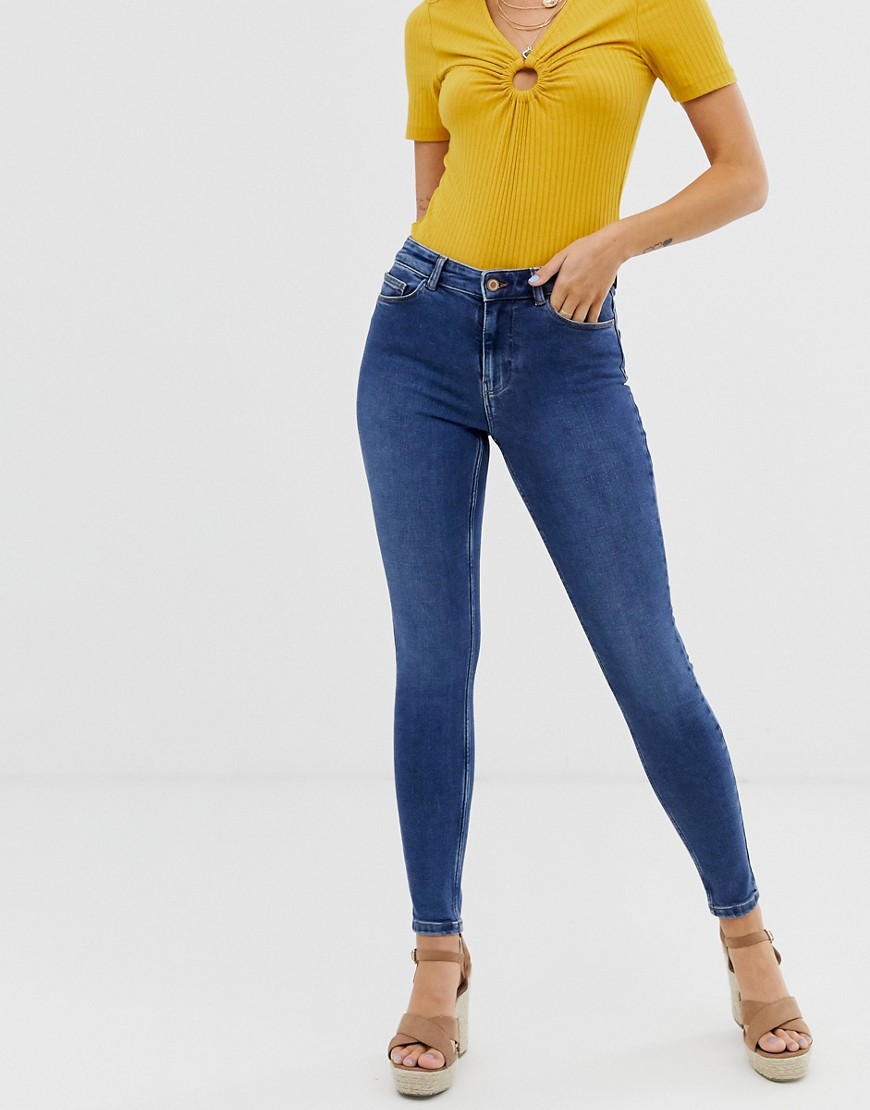 Pieces skinny jeans with high waist in medium blue denim-Blues