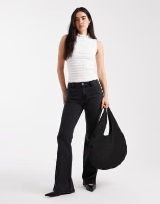 Pieces Sleeveless Textured Top In White