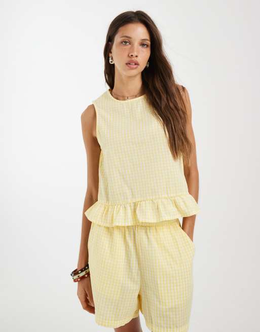 Pieces ginham set in yellow and white, 2 of 3