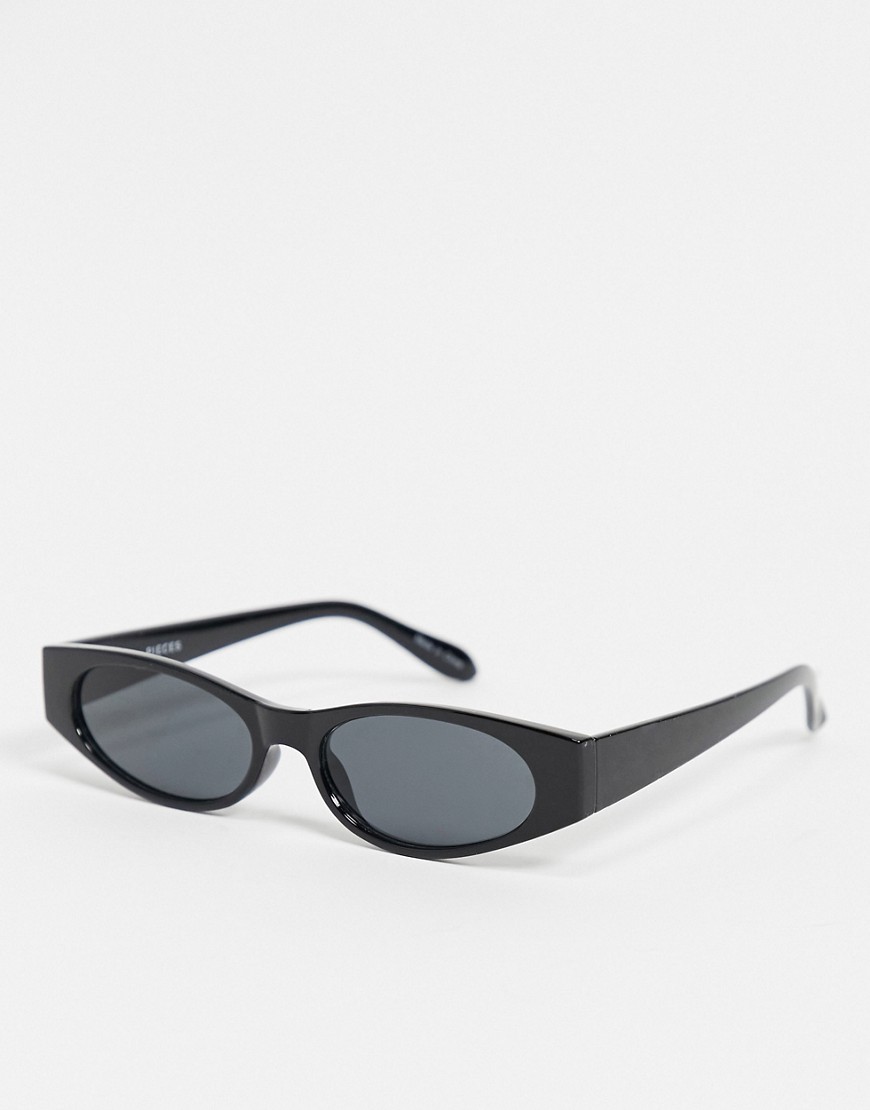 Pieces slim oval sunglasses in black