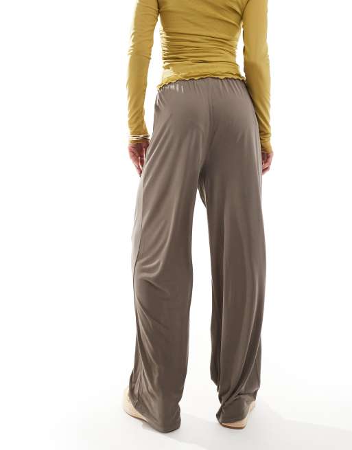 Pieces slinky super soft wide leg pants in morel brown, 3 of 5