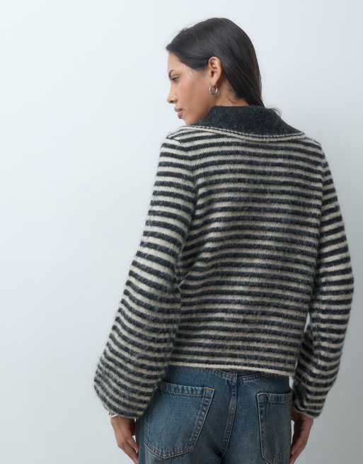 Pieces slouchy fluffy knit jumper with collar in black and cream, 4 of 4