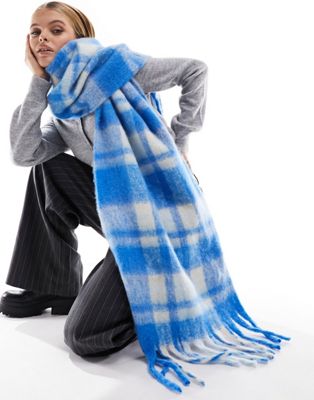 Pieces soft tassle scarf in blue check