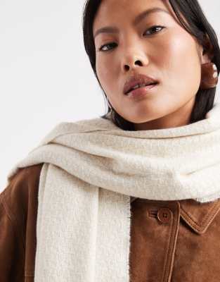 Pieces Soft Textured Tassel Scarf In Neutral